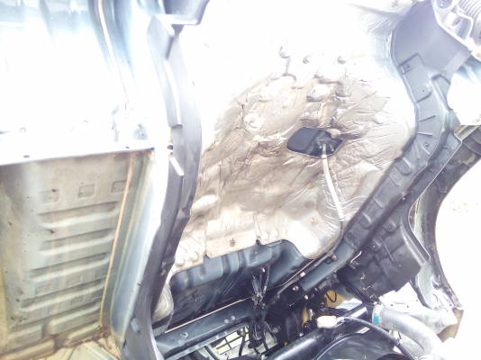 6 ล้อกลาง  *Euro.3*  HINO *ซีรีย์500*  FC9J 175 แรงม้า *ยาว 5.50 ม.*  รถสวยเดิม+สวยจริง * รถห้างแท้ * มีเล่มพร้อมโอน * ปี55 *