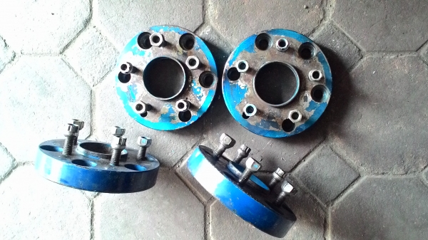 สเปเซอร์ อะแด๊ปเตอร์ 6 รู ไป 5. รู หนา 3.2 เซนติเมตร อีซูซุ ออกโตต้ากะบะ ชุด 4 ล้อ tel.081-427-3941 สเปเซอร์ อะแด๊ปเตอร์ 6 รู ไป 5. รู หนา 3.2 เซนติเมตร อีซูซุ ออกโตต้ากะบะ ชุด 4 ล้อ tel.081-427-3941