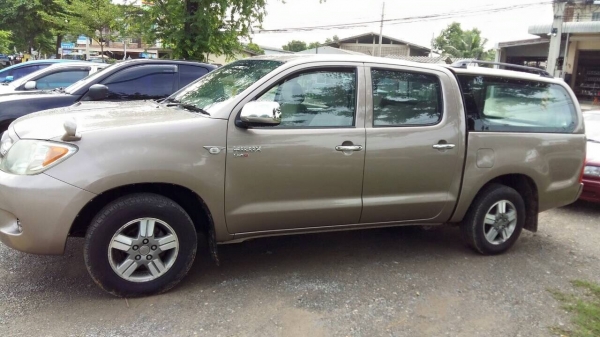 ขายกระบะtoyota vigo 4 ประตู ปี 2005 ราคา330,000บาท  (ขายแล้ว)