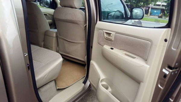 ขายกระบะtoyota vigo 4 ประตู ปี 2005 ราคา330,000บาท  (ขายแล้ว)