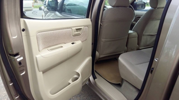 ขายกระบะtoyota vigo 4 ประตู ปี 2005 ราคา330,000บาท  (ขายแล้ว)