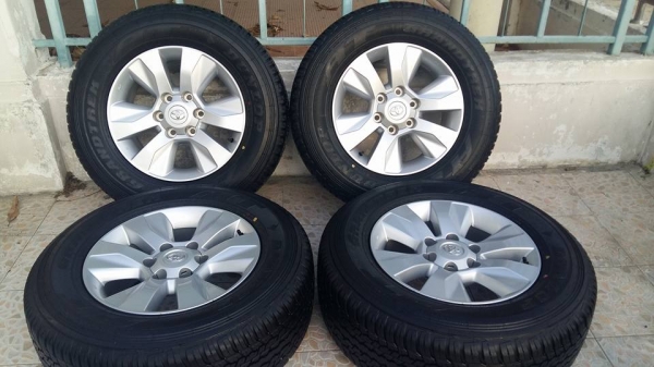 ขายล้อแม็กป้ายแดง revo 17"พร้อมยางปี15 สนใจติดต่อเล็กคลองสามครับ 081-3747940 ขายล้อแม็กป้ายแดง revo 17"พร้อมยางปี15 สนใจติดต่อเล็กคลองสามครับ 081-3747940