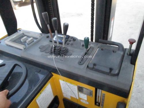 รถยกไฟฟ้ายืนขับ KOMATSU FB09RC-12 รหัสสินค้า : 80802412 หรือเพิ่มเติมไดที่ www.nihonmono.com รถยกไฟฟ้ายืนขับ KOMATSU FB09RC-12 รหัสสินค้า : 80802412 หรือเพิ่มเติมไดที่ www.nihonmono.com