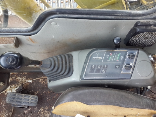 Komatsu PC60-7 รถอยู่ที่บางปะอิน อยุธยา