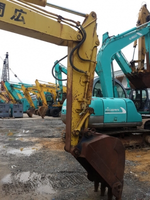 Komatsu PC60-7 รถอยู่ที่บางปะอิน อยุธยา