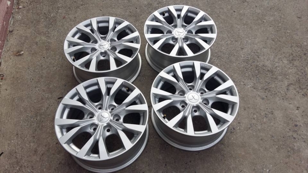 ขายล้อแม็กป้ายแดง pajerosport mc 17"&times;7.5" สนใจติดต่อเล็กคลองสามครับ 081-3747940