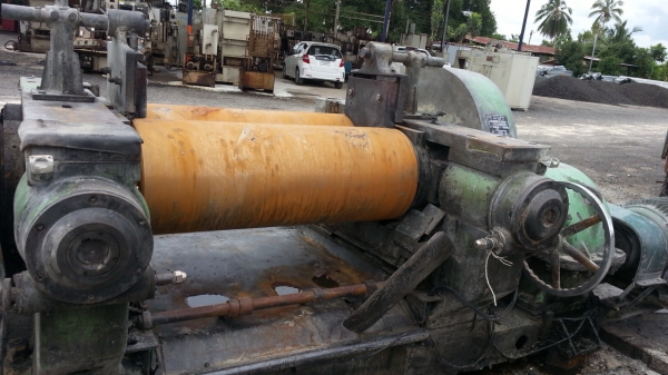 ขายเครื่องรีดยาง 18 นิ้วจีนราคา 190.000 บาท