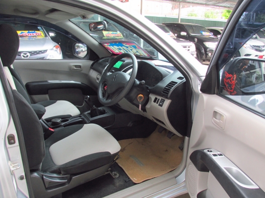 กระบะ CNG ปี 2012 รถสวย สภาพป้ายแดงเลยค่ะ เต็มไฟแนนซ์ได้เต็มๆ ราคา 279,000 จ้า