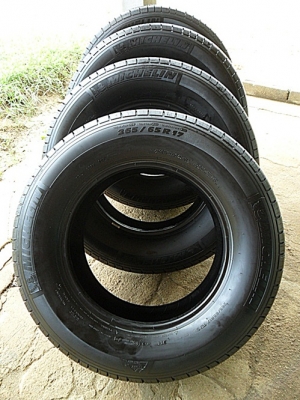 ยางขอบ17กระบะสูง มิชลิน 265-65R17ลงพื้นปลายปี13 (4เส้น 5,600บ)ดอกตรึม มาเต็ม
