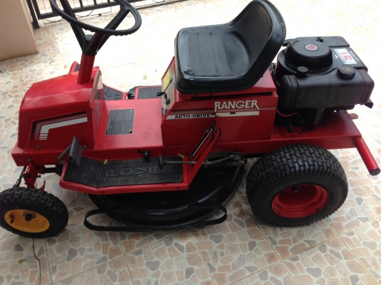 รถตัดหญ้าแบบนั่งขับ ขนาด 10.5 แรงม้า รถตัดหญ้าแบบนั่งขับ ขนาด 10.5 แรงม้า