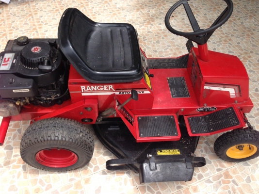 รถตัดหญ้าแบบนั่งขับ ขนาด 10.5 แรงม้า รถตัดหญ้าแบบนั่งขับ ขนาด 10.5 แรงม้า