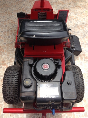 รถตัดหญ้าแบบนั่งขับ ขนาด 10.5 แรงม้า รถตัดหญ้าแบบนั่งขับ ขนาด 10.5 แรงม้า