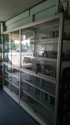 @@@@ ขายตู้กระจกอลูบิเนียมหลายใบครับ @@@@@