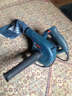 ดูภาพขยาย  เป่าลมโบเวอร์ 800w. BOSCH blower GBL800E