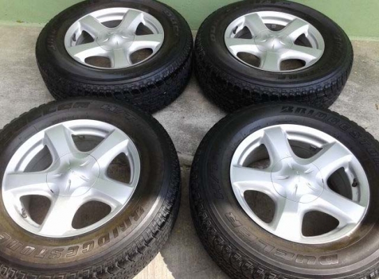 ขายล้อแม็กเดิม อีซูซุ All new ขอบ17 ตัวสูง พร้อมยาง 255 65 17 สวยๆ ขายล้อแม็กเดิม อีซูซุ All new ขอบ17 ตัวสูง พร้อมยาง 255 65 17 สวยๆ