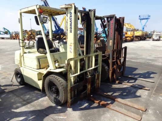 ขายด่วนรถยกKOMATSU FG20-11 ยก2.0ตันเสาสูง3เมตรรถนอกนำเข้ายังไม่เคยใช้งานในเมืองไทยเลย=รุ่นใหม่ขายถูกๆๆ