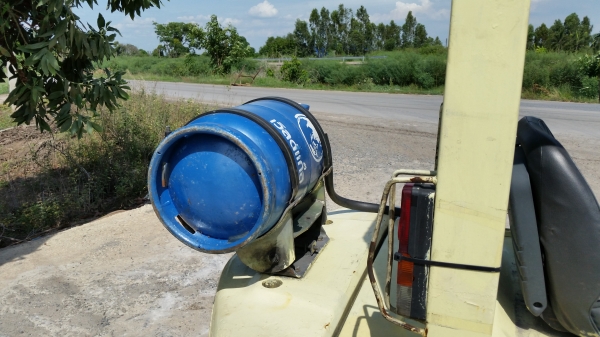 ขายด่วนรถยกKOMATSU FG20-11 ยก2.0ตันเสาสูง3เมตรรถนอกนำเข้ายังไม่เคยใช้งานในเมืองไทยเลย=รุ่นใหม่ขายถูกๆๆ