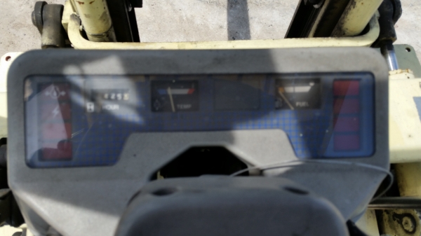 ขายด่วนรถยกKOMATSU FG20-11 ยก2.0ตันเสาสูง3เมตรรถนอกนำเข้ายังไม่เคยใช้งานในเมืองไทยเลย=รุ่นใหม่ขายถูกๆๆ