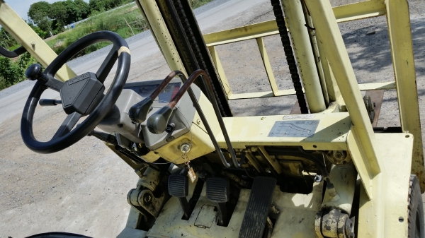 ขายด่วนรถยกKOMATSU FG20-11 ยก2.0ตันเสาสูง3เมตรรถนอกนำเข้ายังไม่เคยใช้งานในเมืองไทยเลย=รุ่นใหม่ขายถูกๆๆ