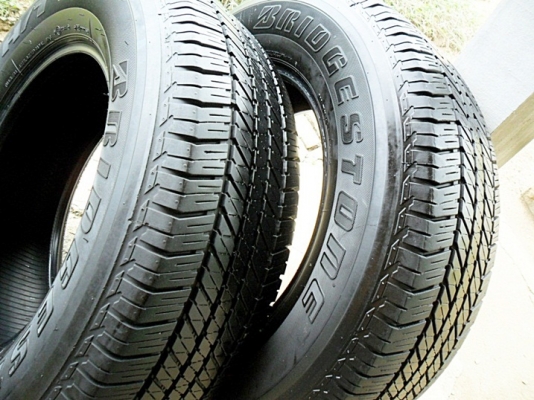 ยางกระบะสูงขอบ17 บริดสโตน 265-65R17ลงพื้นปลายปี13 (4เส้น 5,500บ)ดอกเพียบ90\%