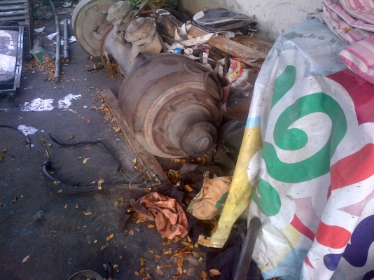 ขายเพลาเหลี่ยม สามมิตร 16000 บาท โทร 0843376760