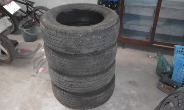 ขายยาง \% 245/35/20 กับ 225/65/17