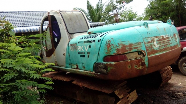 ขายรถแบคโฮ KOBELCO SK200-Vธรรมดา เอกสารอินวอย ราคา 620000