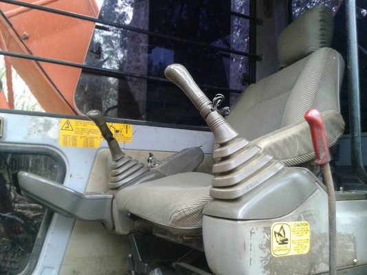 ขายรถแบคโฮ HITACHI EX120-2 เอกสารอินวอย ระบบไฟเต็ม ราคา 700000