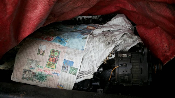 ขายรถบรรทุก 10 ล้อรั้ว HINO KT925 ใส่เครื่อง JO8C 210 แรงม้า ทะเบียนภาษีขาด 1 ปี ราคา 300000