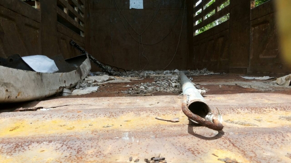 ขายรถบรรทุก 10 ล้อรั้ว HINO KT925 ใส่เครื่อง JO8C 210 แรงม้า ทะเบียนภาษีขาด 1 ปี ราคา 300000