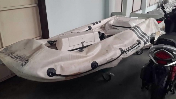 ขายเรือยาง ท้องไฟเบอร์ 360 ราคา 12000 ครับ ขายเรือยาง ท้องไฟเบอร์ 360 ราคา 12000 ครับ