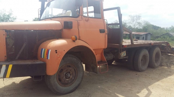 รถหางปลา สิบล้อฮีโน เครื่องEH700 พวงมาลัยเพาเวอร์เครื่องดีคัซซีสวยพร้อมไช้งานเอกสารครบ