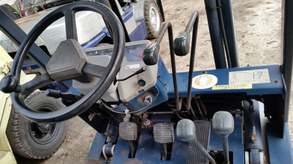 ขายด่วนรถยกKOMATSU FG15-15 ยก1.5ตันเสาสูง3เมตรรถนอกนำเข้ายังไม่เคยใช้งานในเมืองไทยเลย=รุ่นใหม่ขายถูกๆๆ
