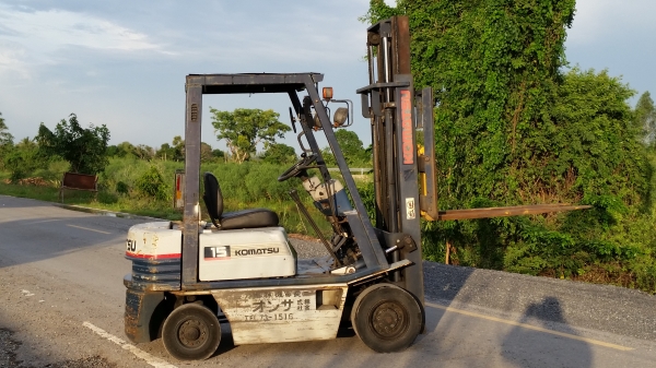 ขายด่วนรถยกKOMATSU FG15-15 ยก1.5ตันเสาสูง3เมตรรถนอกนำเข้ายังไม่เคยใช้งานในเมืองไทยเลย=รุ่นใหม่ขายถูกๆๆ