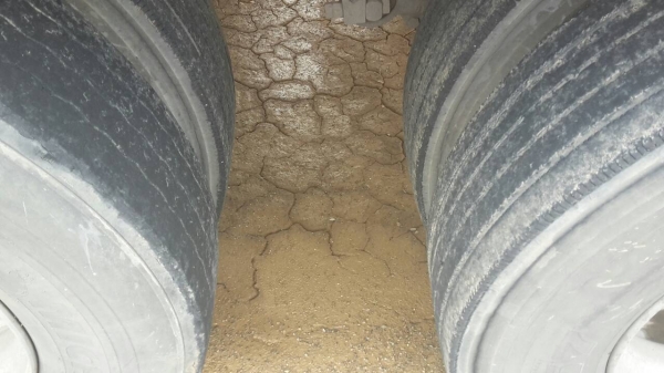 ขายหางพ่วงดัมพ์อู่ ศรีสวีสดิ์ 3 เพลาปี 2556 พร้อมถังกระบะดัมพ์รถ 10 ล้อยกลงจาก HINO ซีรีย์500 ราคารวม 2 อย่าง 700000