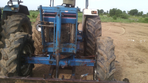 ขาย6610  4X4   สองเพลาเดิมๆพร้อมเล่มทะเบียนสนใจ0810076640