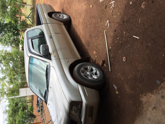 ขาย STRADA CAB ปี03 เครื่อง2800 กระจกไฟฟ้า. รถสวยเดิมบาง