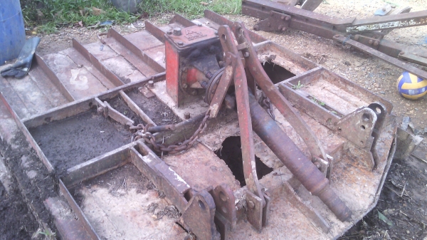 ขายเครื่องตัดหญ้า  ตัดสัปรด  ของKMT พร้อมยอยปั่น0810076640