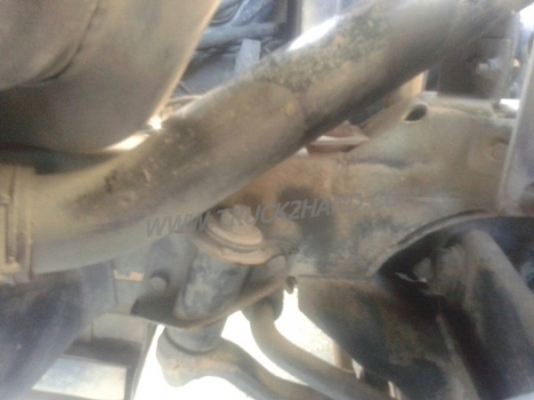 รถตู้ ISUZU  ขนาด 10 ที่นั่ง  มีแอร์พร้อม  น็อต 6 ตัว