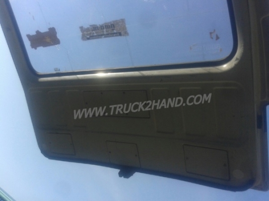 รถตู้ ISUZU  ขนาด 10 ที่นั่ง  มีแอร์พร้อม  น็อต 6 ตัว