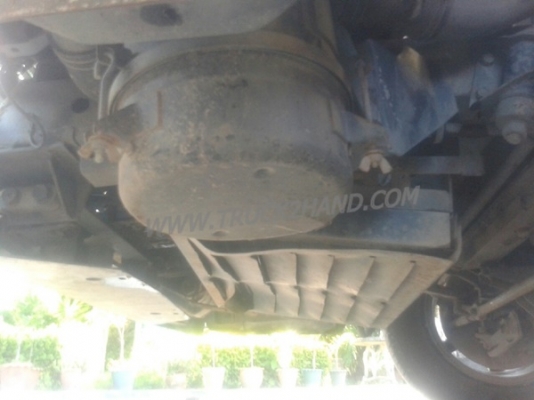 รถตู้ ISUZU  ขนาด 10 ที่นั่ง  มีแอร์พร้อม  น็อต 6 ตัว