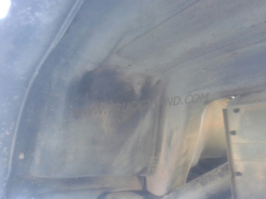 รถตู้ ISUZU  ขนาด 10 ที่นั่ง  มีแอร์พร้อม  น็อต 6 ตัว