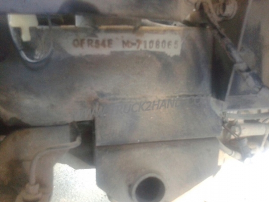 รถตู้ ISUZU  ขนาด 10 ที่นั่ง  มีแอร์พร้อม  น็อต 6 ตัว