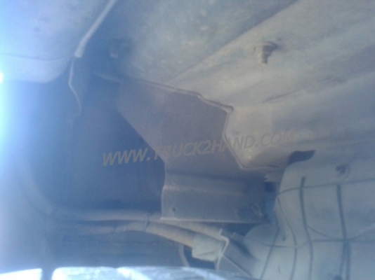 รถตู้ ISUZU  ขนาด 10 ที่นั่ง  มีแอร์พร้อม  น็อต 6 ตัว