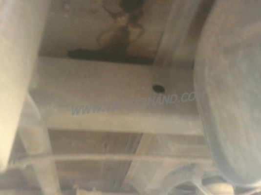 รถตู้ ISUZU  ขนาด 10 ที่นั่ง  มีแอร์พร้อม  น็อต 6 ตัว