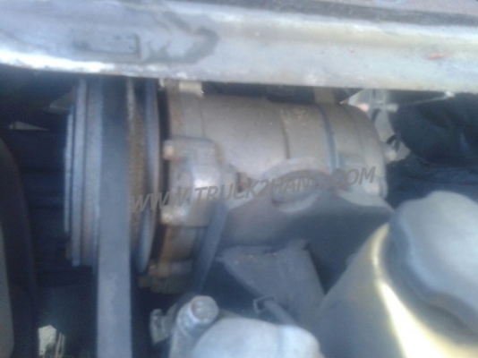 รถตู้ ISUZU  ขนาด 10 ที่นั่ง  มีแอร์พร้อม  น็อต 6 ตัว