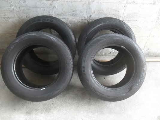 ยาง MAXXIS 225/60R16ปี13 สวยๆ 4 เส้น ราคา 3000 บาท