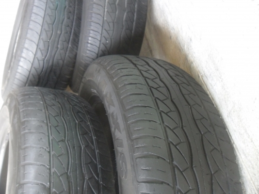 ยาง MAXXIS 225/60R16ปี13 สวยๆ 4 เส้น ราคา 3000 บาท ยาง MAXXIS 225/60R16ปี13 สวยๆ 4 เส้น ราคา 3000 บาท