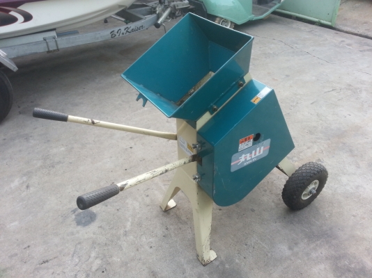 ขายเครื่องย่อยกิ่งไม้นำเข้าจากญี่ปุ่น