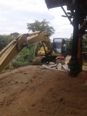 ลดราคาเหลือ950000  แบคโฮโคมัสสุ200รุ่น6 จ่ายเงิน2ครั้งได้